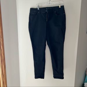 Gloria Vanderbilt Black Denim Pant